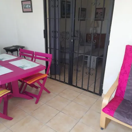 Logement Calme Proche Mer, 4 Personnes, St Aygulf * Frejus