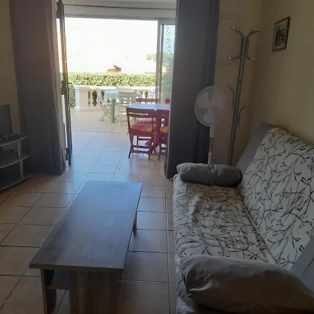 Logement Calme Proche Mer, 4 Personnes, St Aygulf * Frejus