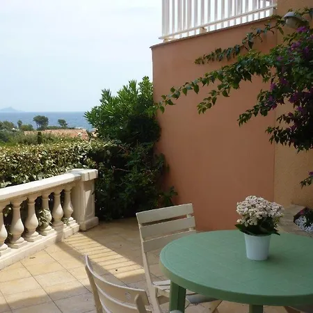 Logement Calme Proche Mer, 4 Personnes, St Aygulf Apartment *